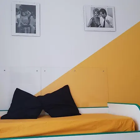 Interno Sette 公寓 *