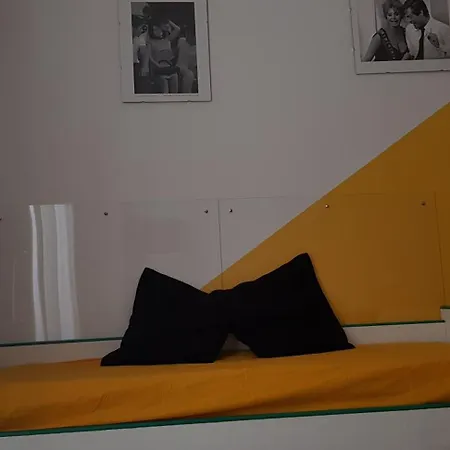 Interno Sette *